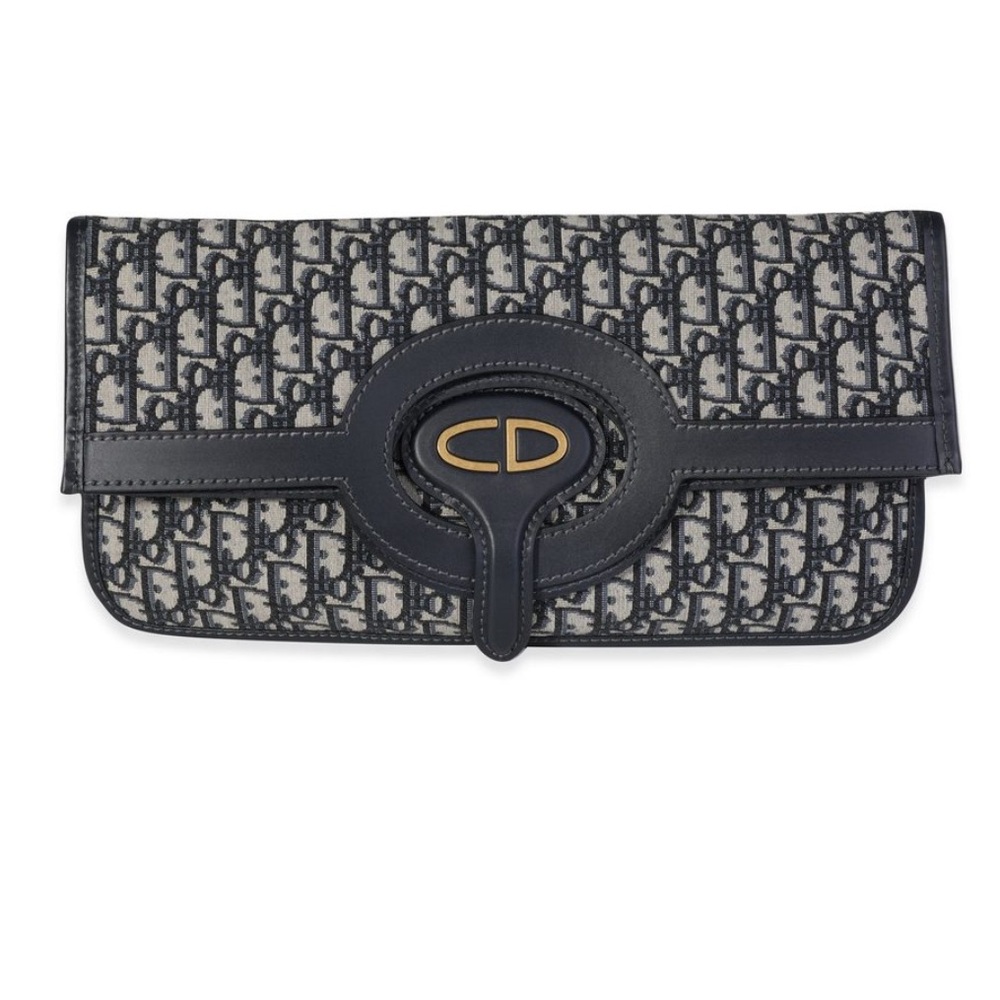 Christian Dior Oblique Clutch comes with Dustbag
